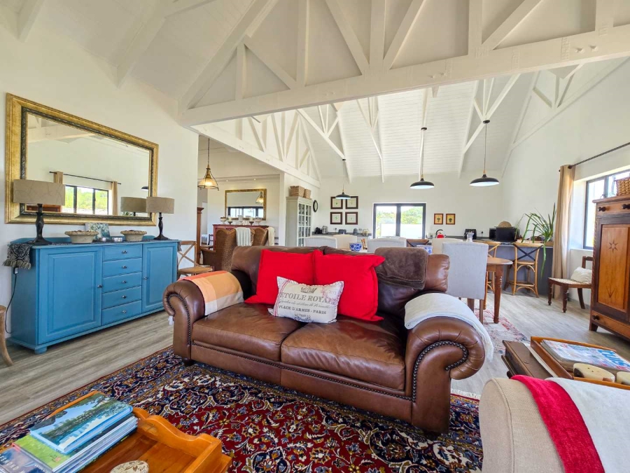 2 Bedroom Property for Sale in Stilbaai Oos Western Cape